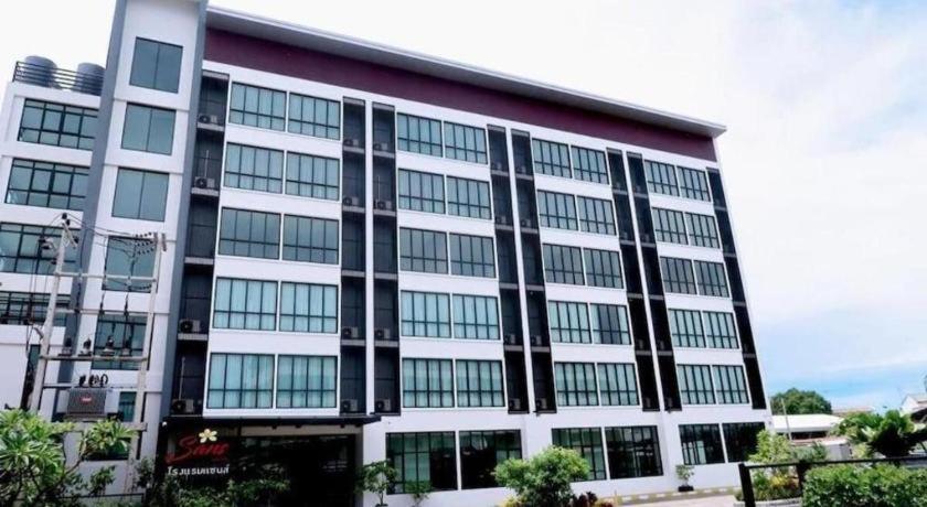 Sans Hotel Ratchaburi Exterior photo